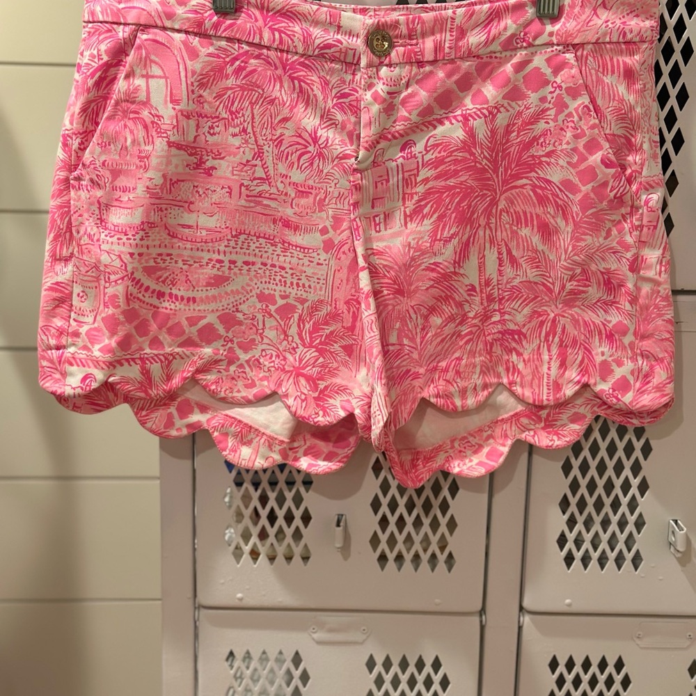 Lilly Pulitzer Midrise Shorts with Scalloped Hem